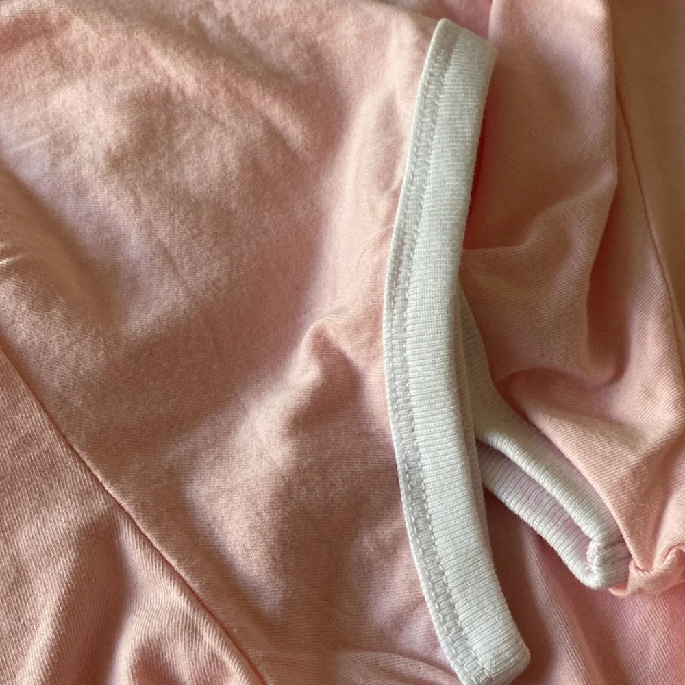 Megan Plays T-shirt - Picture 5 of 5